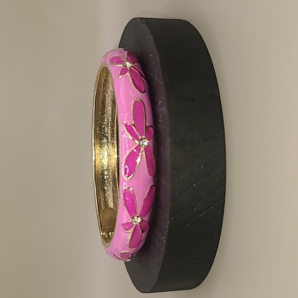 Hinged bangle bracelet pink and gold tone with faux diamonds - Picture 1 of 6